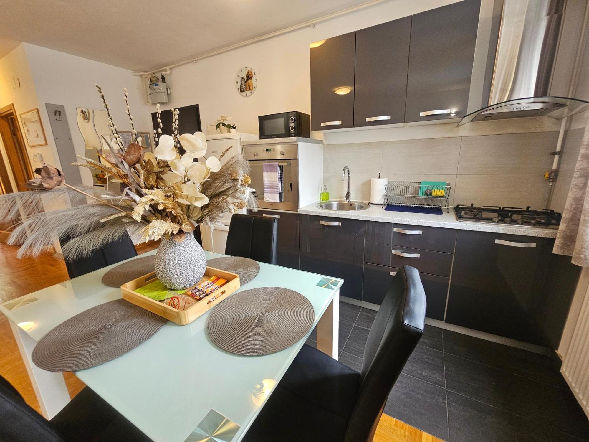 Apartments Tony Загреб Екстер'єр фото